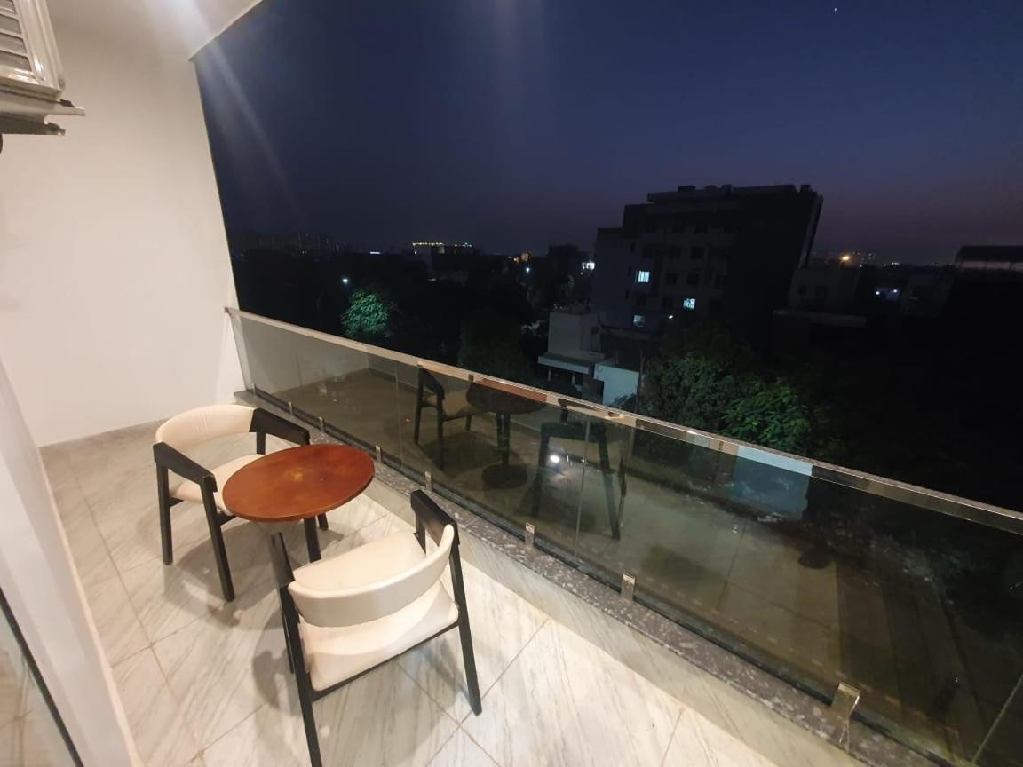 Kds Residency Hotel Grander Noida Exterior foto