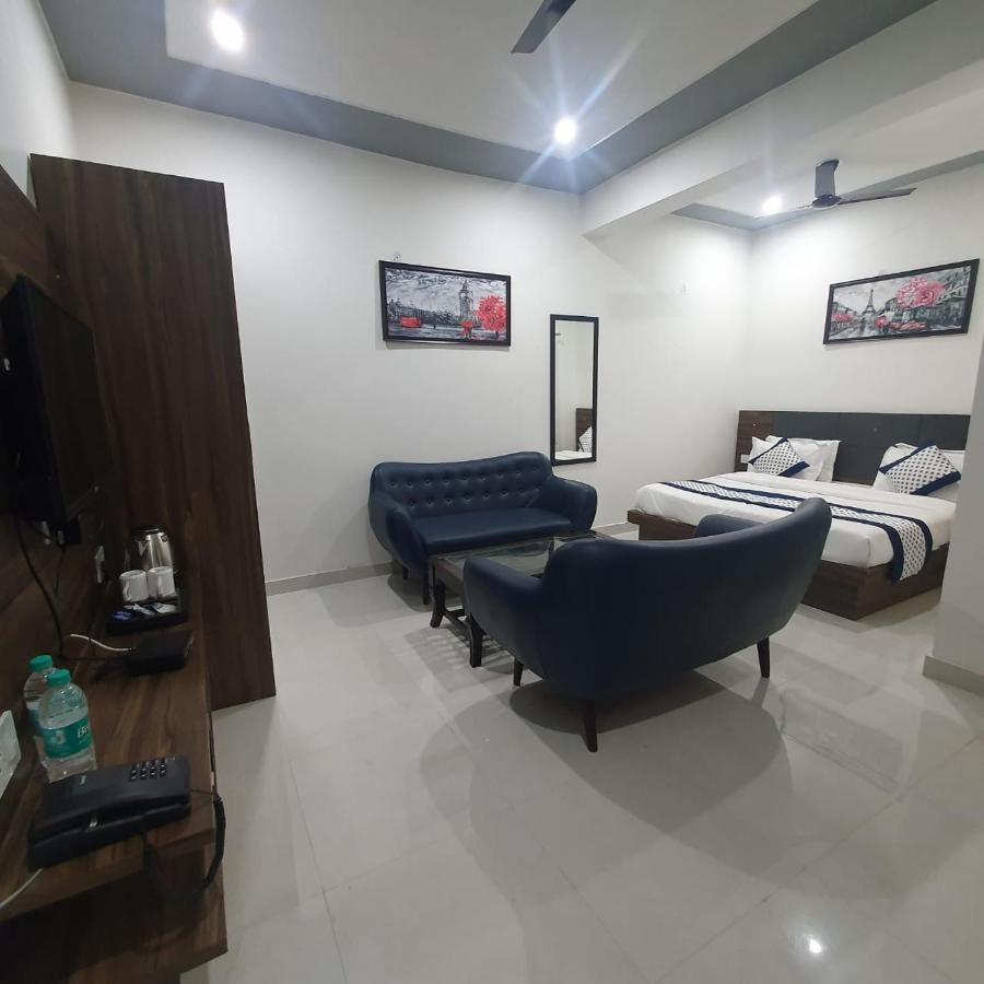 Kds Residency Hotel Grander Noida Exterior foto