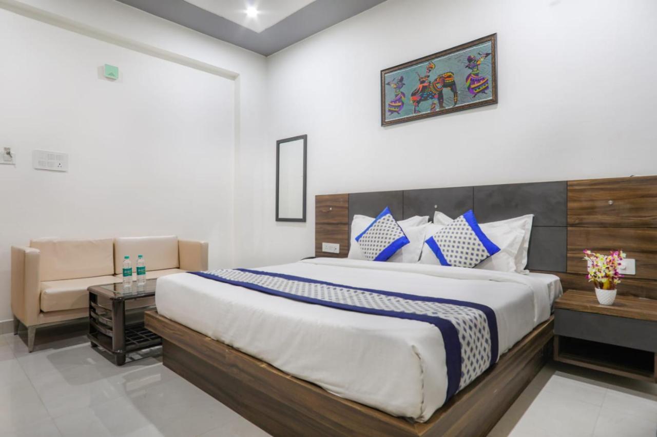 Kds Residency Hotel Grander Noida Exterior foto