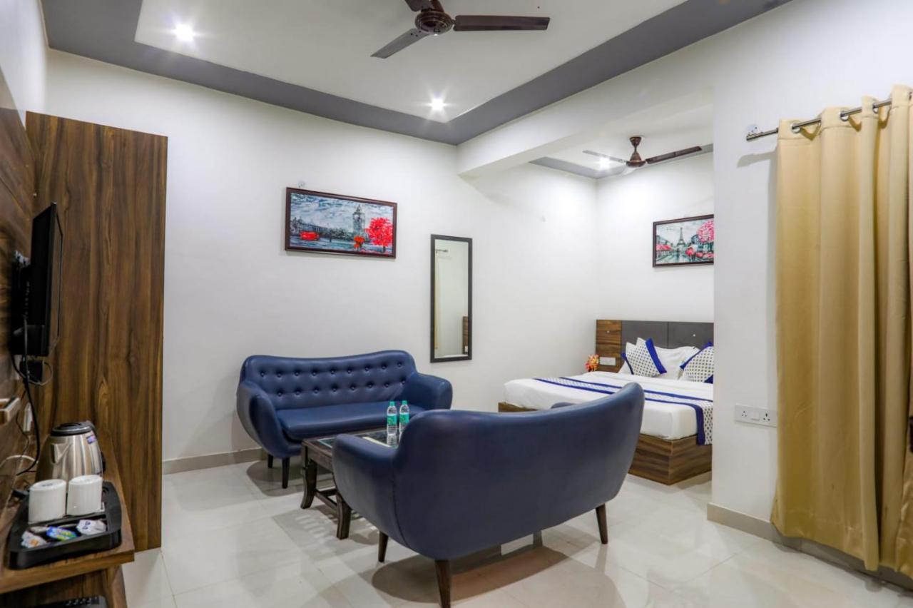 Kds Residency Hotel Grander Noida Exterior foto